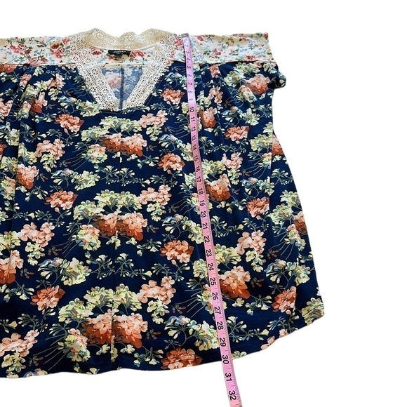Gigio Mixed Floral Boxy Top - Size Medium / Large - Picture 7 of 8